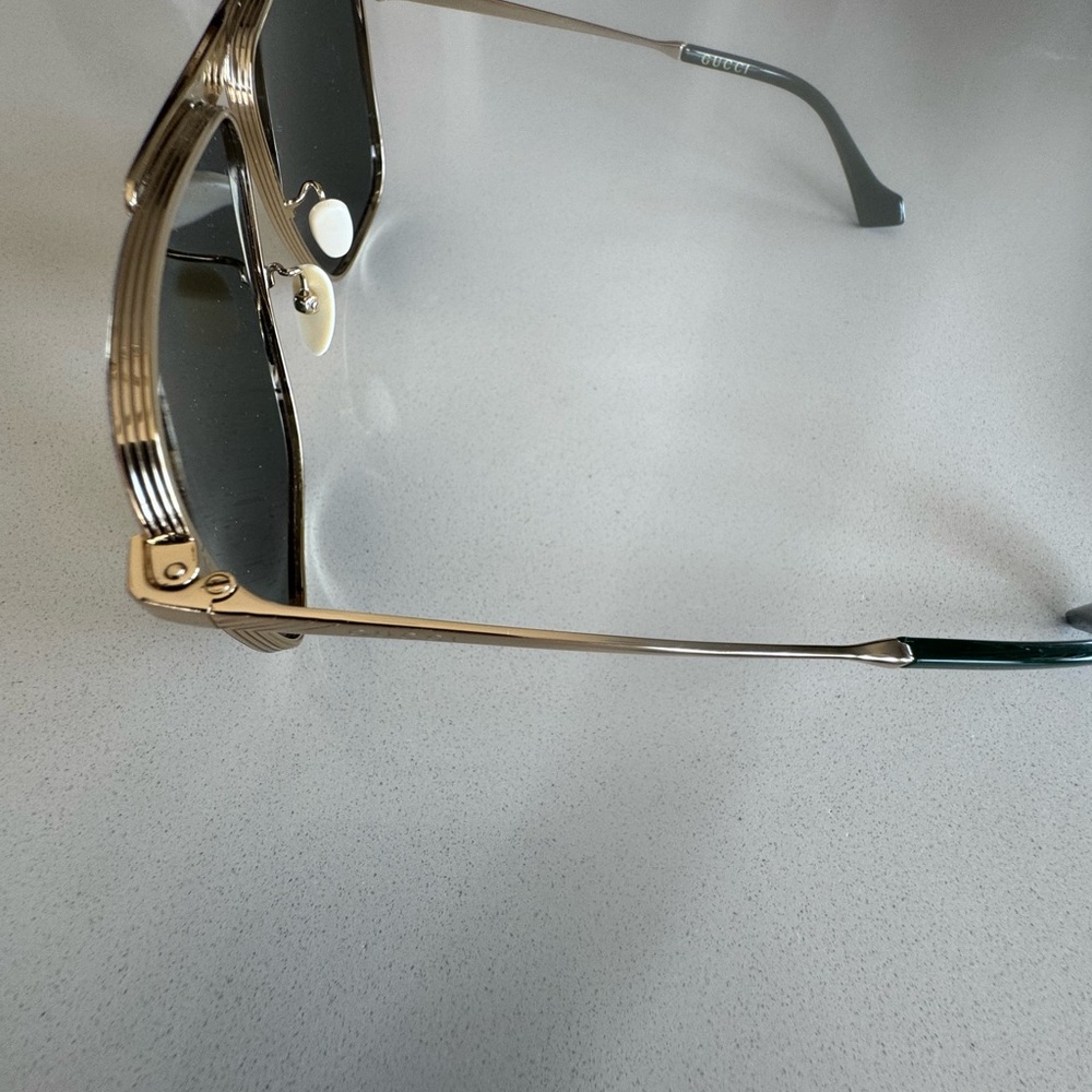 NWT 
Gucci Glasses and Blue Silk Dust Bag and Case - Picture 4 of 11